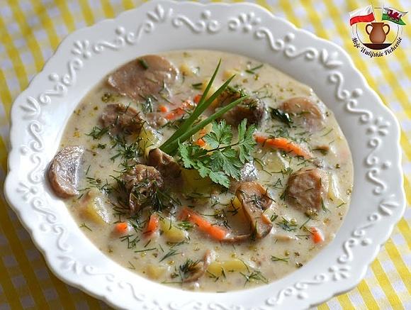 Aromatyczna grzybowa z ziemniakami