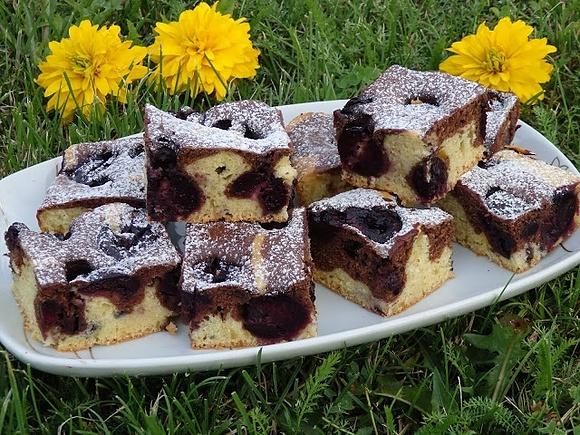 Dwukolorowe ciasto na maślance