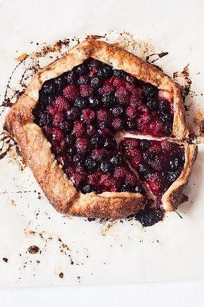 Galette z malinami i borówkami