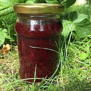 Chutney sos z czarnej porzeczki do mięs i serów