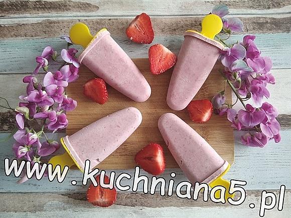 Lody z truskawkami i orzechami nerkowca