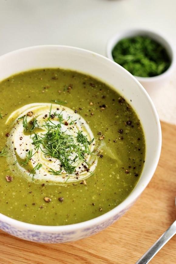 Krem z brokułów ze szpinakiem dieta keto low carb wegański