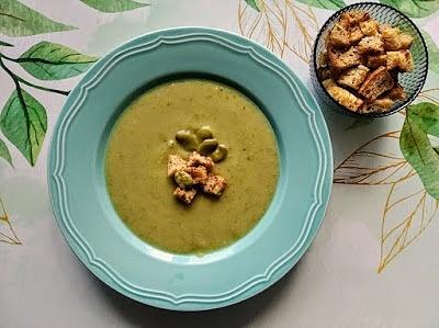 Zupa krem z cukinii i bobu