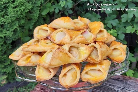 Rożki z brzoskwiniami