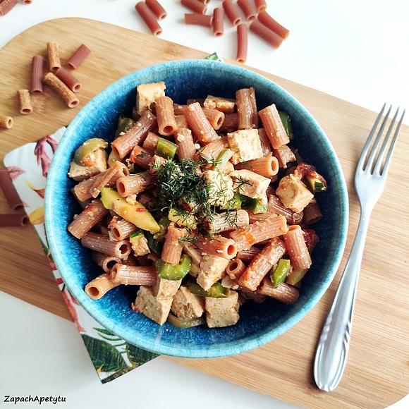 Tofu teriyaki z makaronem gryczanym