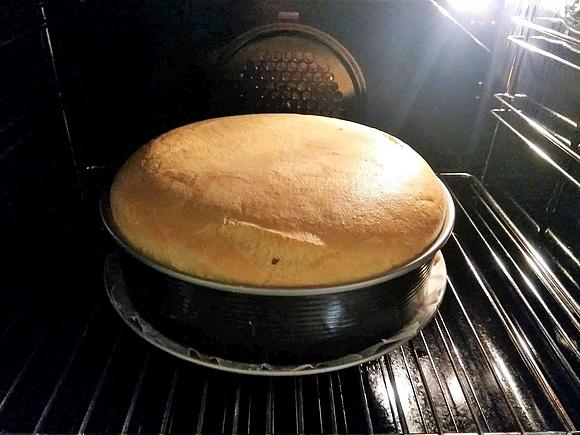Klasyczny biszkopt - przepis na ciasto biszkoptowe