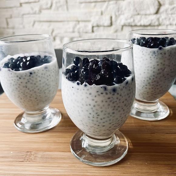 Chia z mascarpone - lekki deser na słodko