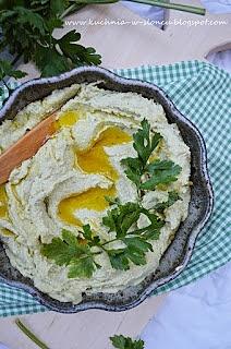 Zielony hummus z bobu na polską nutę