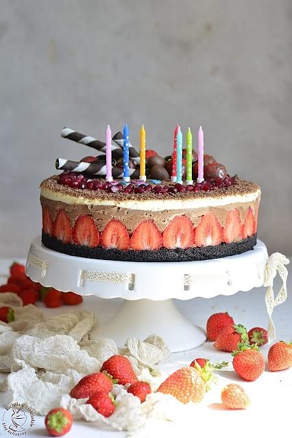 Tort potrójnie czekoladowy bez pieczenia