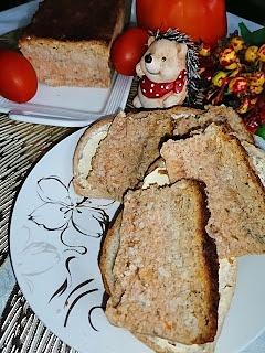 Pasztet na kanapki z trzech rodzajów mięs