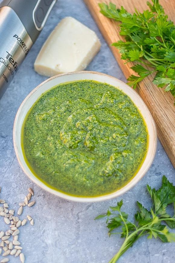 Pesto z pietruszki na zimę