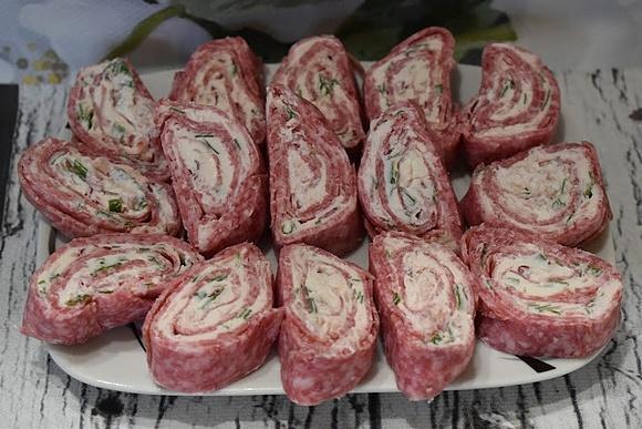 Roladki z salami