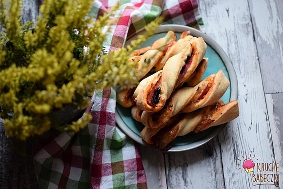 Drożdżowe paluchy pizzowe