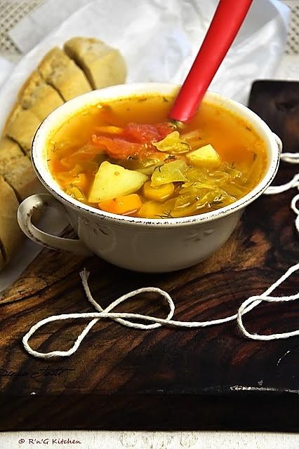 Prosta zupa z kapusty