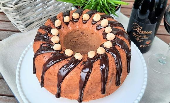 Babka na winie z czekoladą i cynamonem