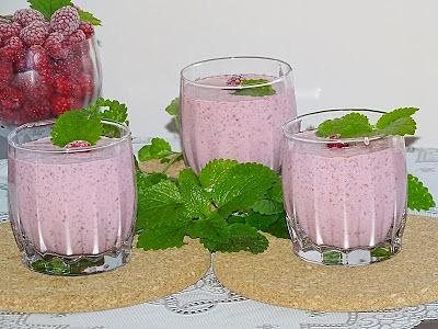 Koktajl malinowy z otrębami