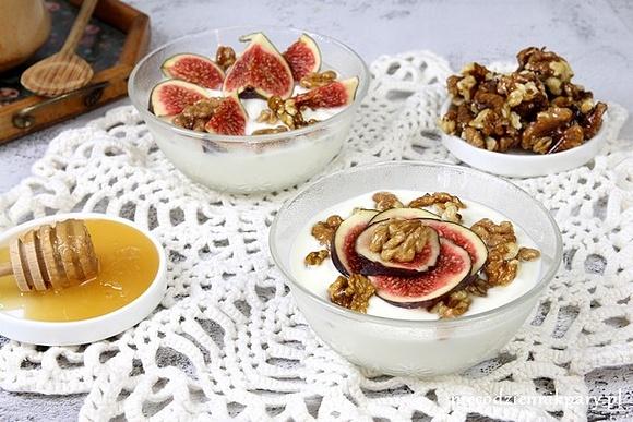 Jogurt grecki z figami
