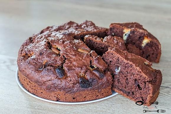 Wulkan ciasto czekoladowe z czekoladą i kakao