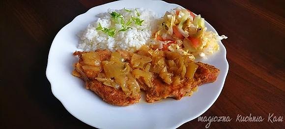 Pikantna łopatka duszona w cebuli