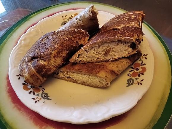 Keto naleśniki z twarogiem i cynamonem