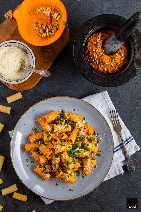 Makaron z dyniowym pesto