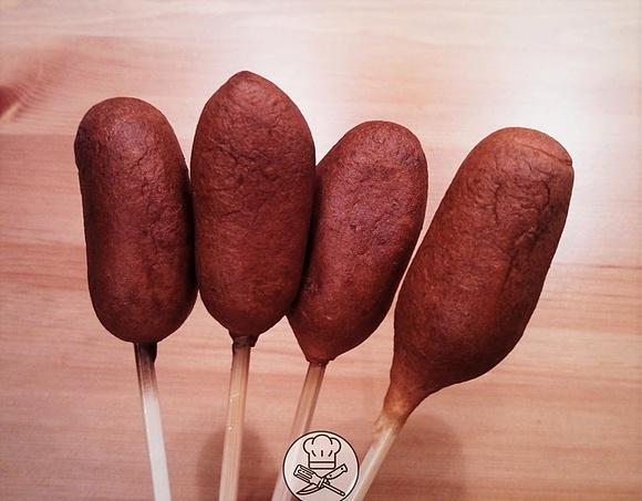 Corn dog czyli parówka w cieście kukurydzianym