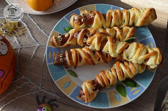 Parówki mumie na Halloween - przekąska dla dzieci