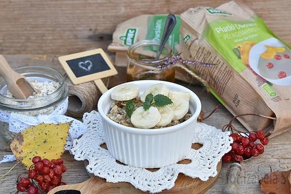 Bananowa owsianka pieczona z otrębami owsianymi