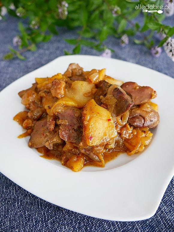 Wątróbka smażona z cebulką i jabłkiem