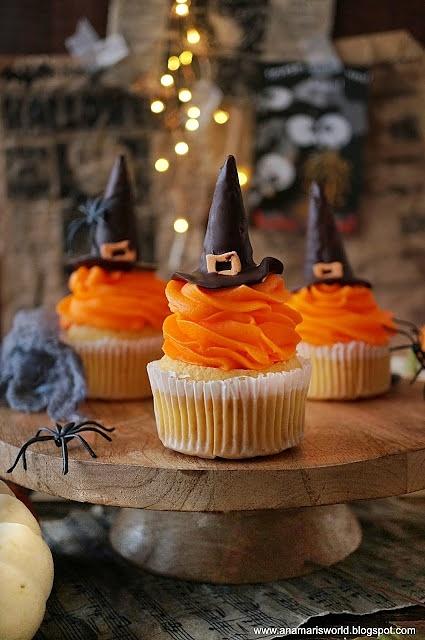 Halloweenowe cupcakes czarownice
