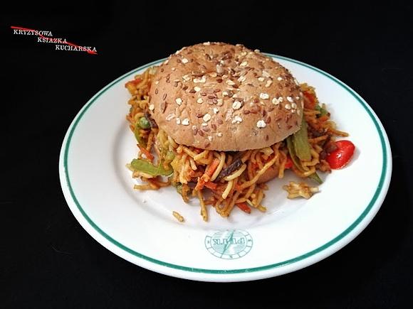 Chow Mein Sandwich