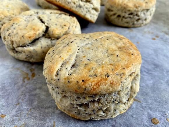 Scones z makiem angielskie bułeczki wegańskie