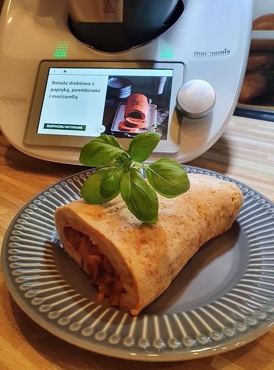 Rolada drobiowa z papryką i mozzarellą