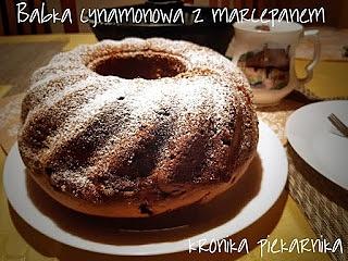 Babka cynamonowa z marcepanem