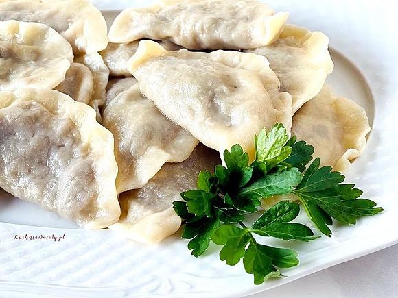 Pierogi z kapustą i grzybami - najlepsze na wigilię i codzienne obiady