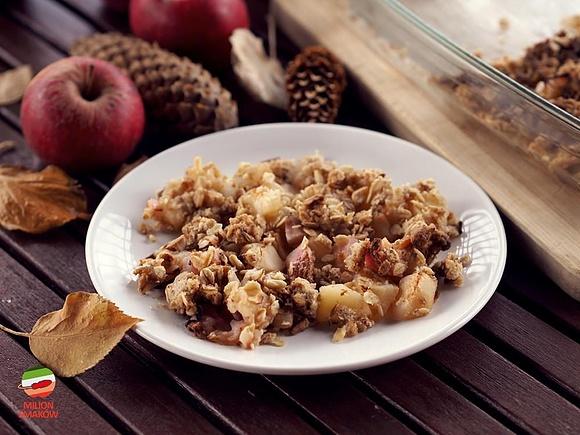 Jabłka pieczone z owsianą kruszonką