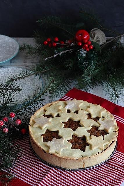Świąteczna tarta z kapustą i grzybami