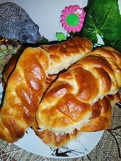 Małe chałki drożdżowo-śmietanowe