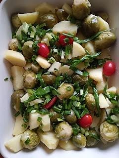 Brukselka z sosem i wermutem ragout