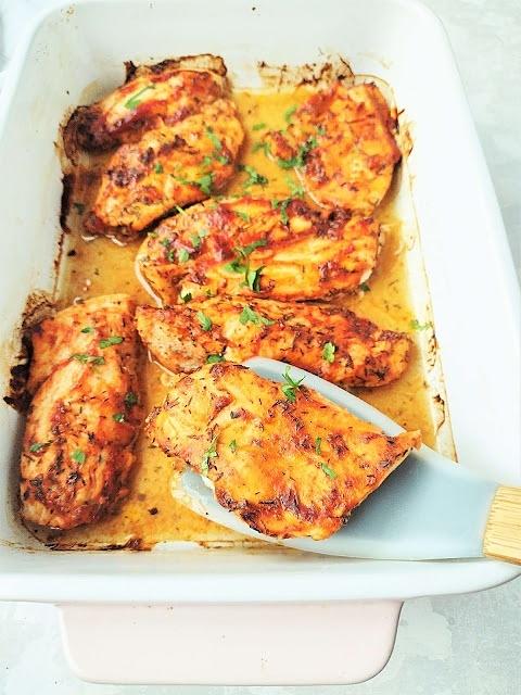 Pierś z kurczaka pieczona w keczupie