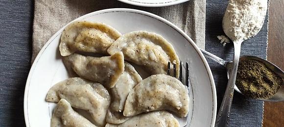Pierogi z tofu i ziemniakami bez mięsa
