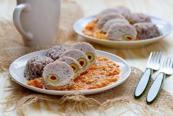 Roladki mięsne z oliwką