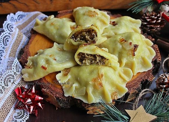 Pierogi z kapustą i grzybami