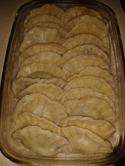 Wigilijne pierogi z kapustą i grzybami