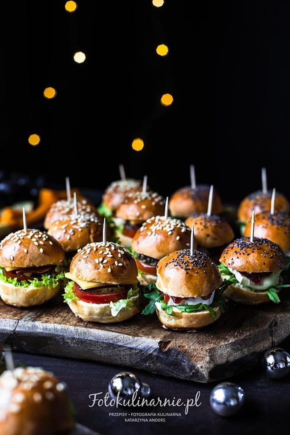 Mini burgery mięsne i wegetariańskie na imprezę