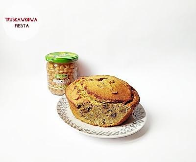 Ciasto z cieciorką i orzechami włoskimi