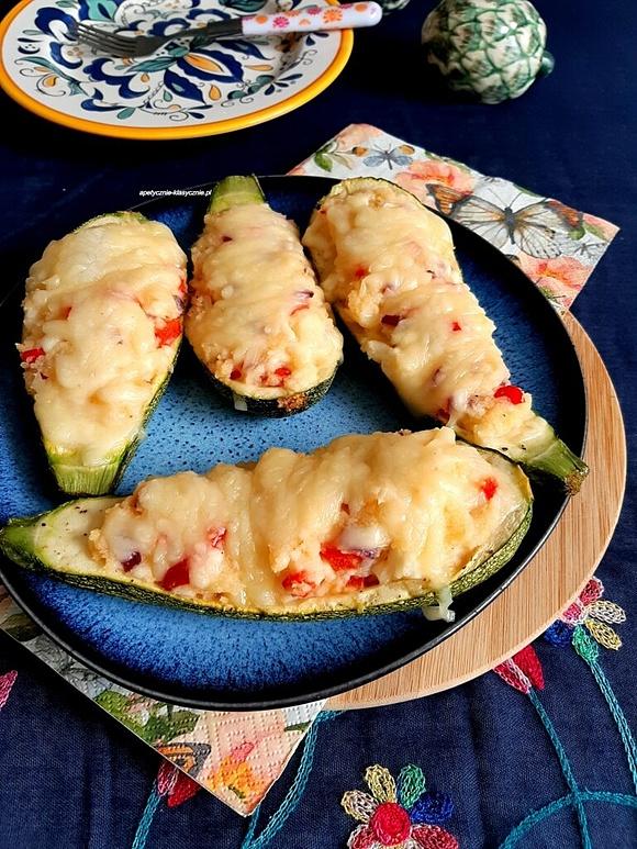 Cukinia faszerowana nadzieniem do ruskich pierogów