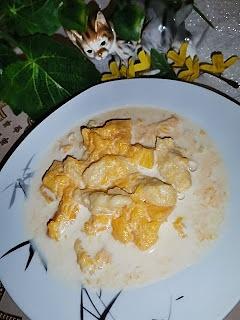 Zupa mleczna z dynią i zacierką