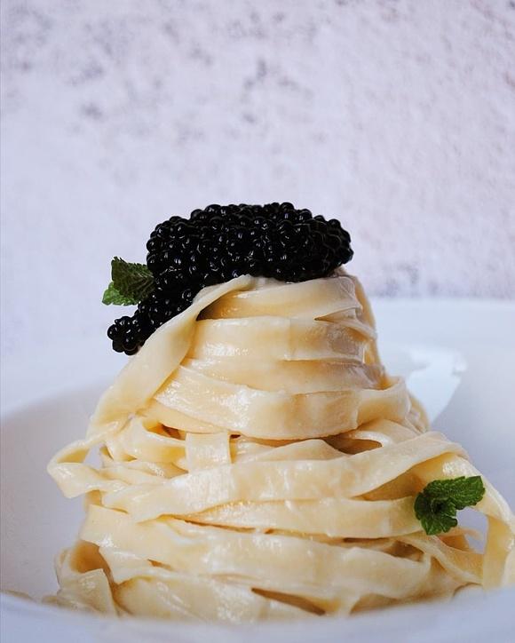 Tagliatelle w maśle z kawiorem