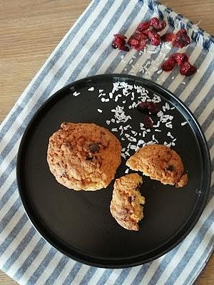 Ciasteczka kokosowo-żurawinowe